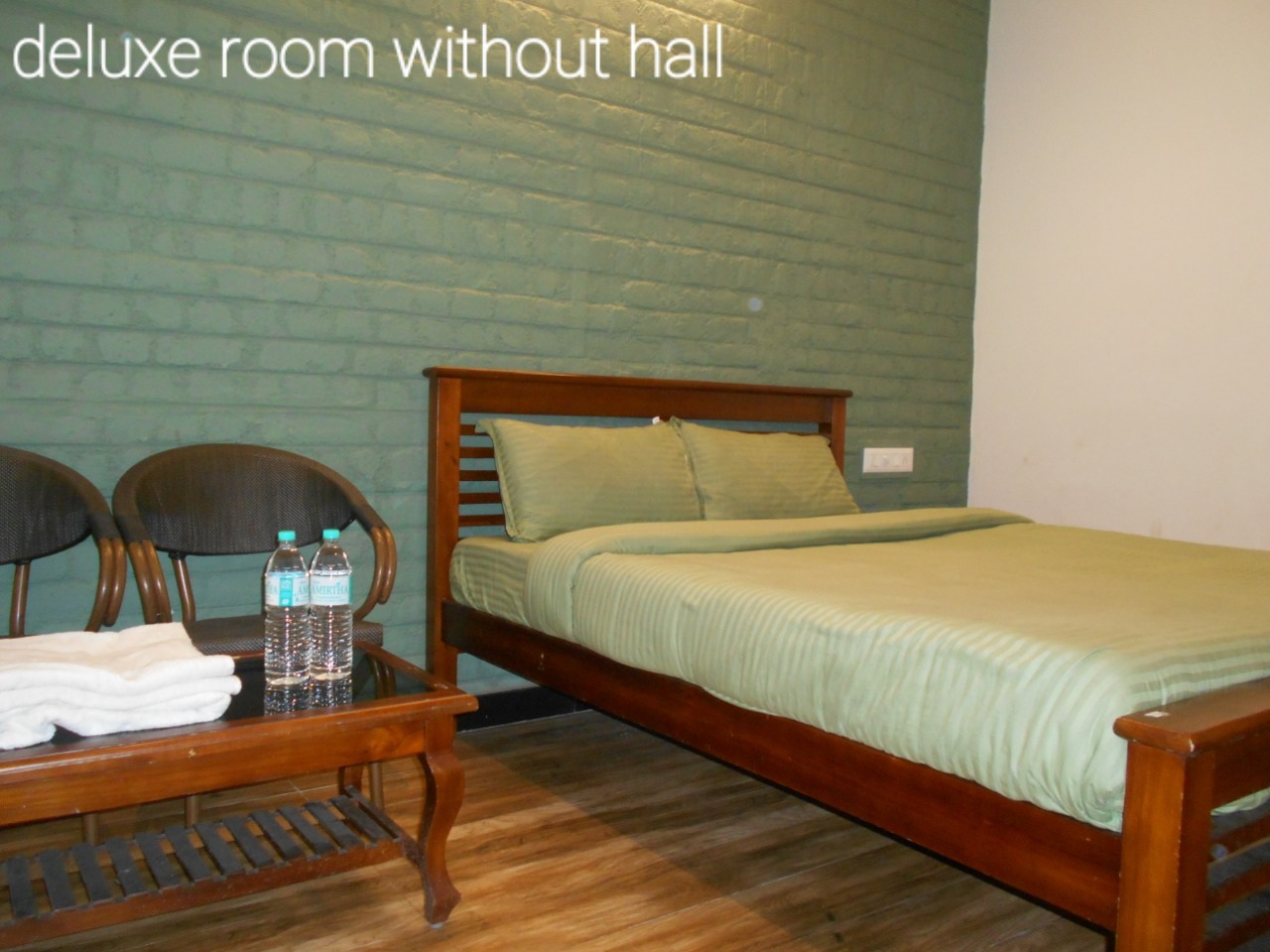 Deluxe Room - Best cottage room in Yercaud